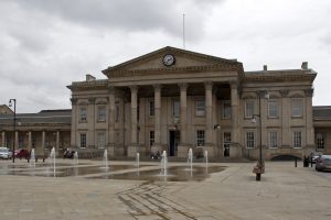 Huddersfield_Railway_Station_1-300x200.jpg