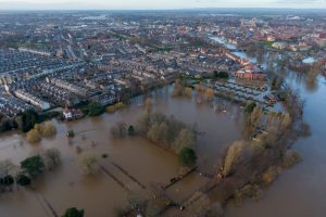 river-ouse-overflow-flood-flooding-city-town-uk-rsz-300x200.jpg