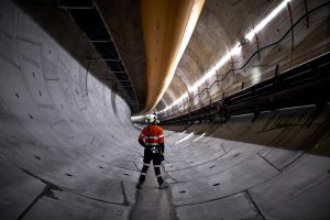 snowy-hydro-2-tunnel-300x200.jpg